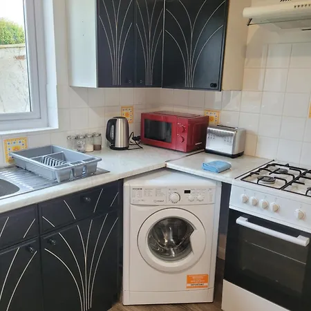 Modern Apartment In Luton Luton  Extérieur photo
