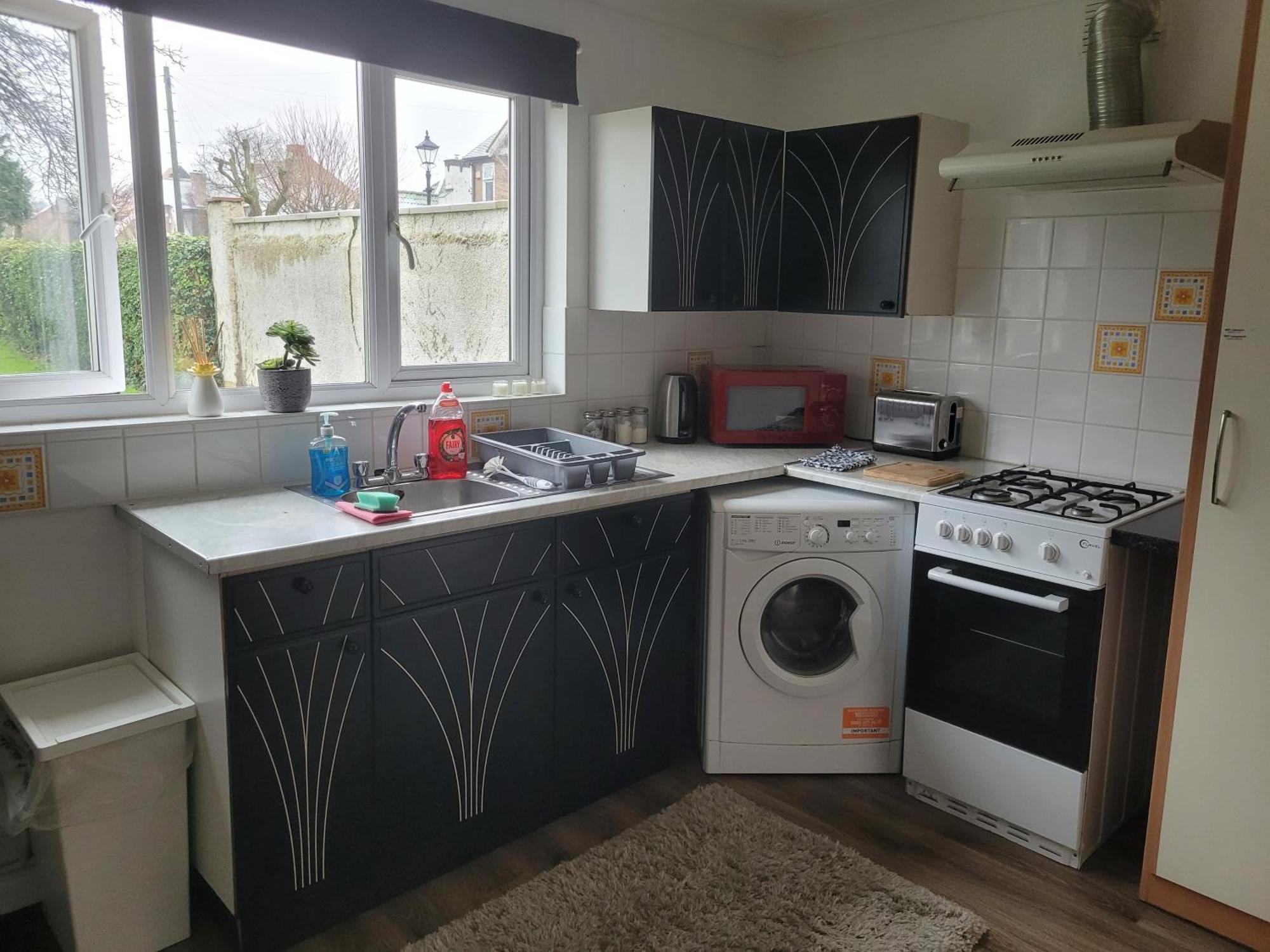 Modern In Luton Apartment